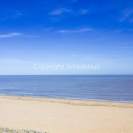 Lovely 6 Berth Caravan With Decking Nearby Scratby Beach Ref 50017B Great Yarmouth Exterior photo