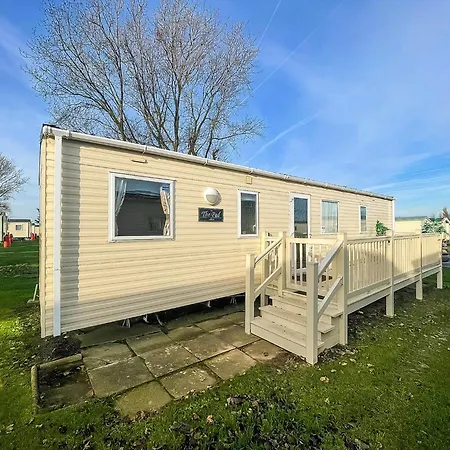 Lovely 6 Berth Caravan With Decking Nearby Scratby Beach Ref 50017B Great Yarmouth Exterior photo